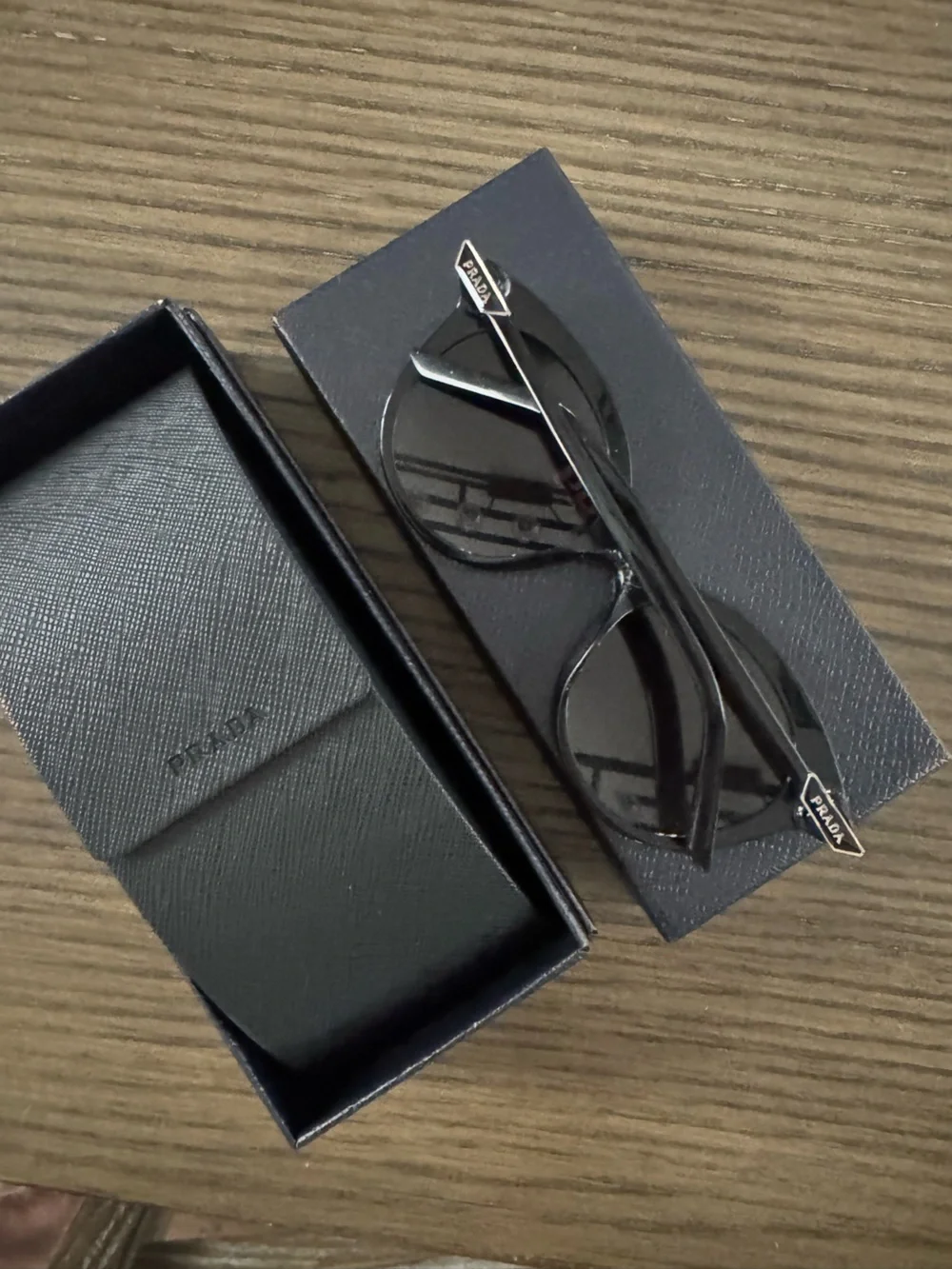 NWT PRADA CATEYE SUNGLASSES ❤️
